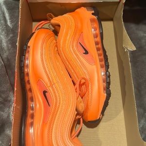 Nike Orange 🍊 Airmax